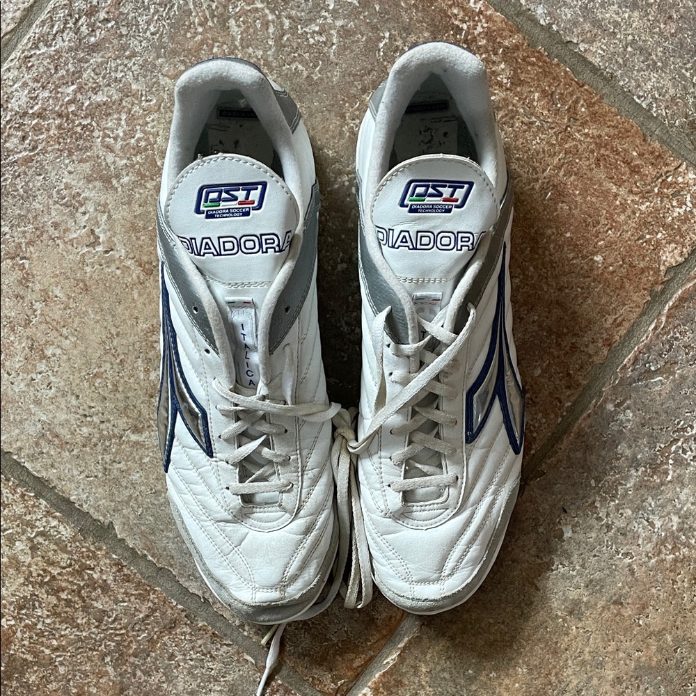 Diadora White and Navy leather soccer Shoes